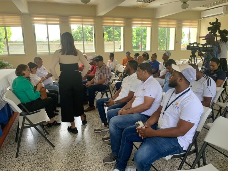 Gobernación de Peravia activa comité de mitigación y repuestas ante paso de tormenta Beryl