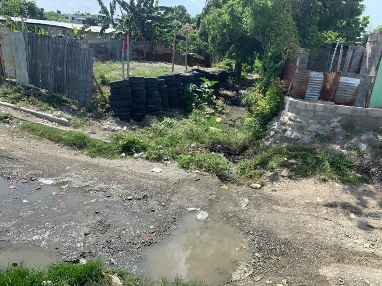 Sector 30 de Mayo en en espera de la autoridades