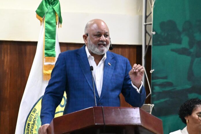 WhatsApp Image 2024-07-18 at 8.23.26 AM Roberto Fulcar destaca el "Liderazgo trascendente" en conferencia