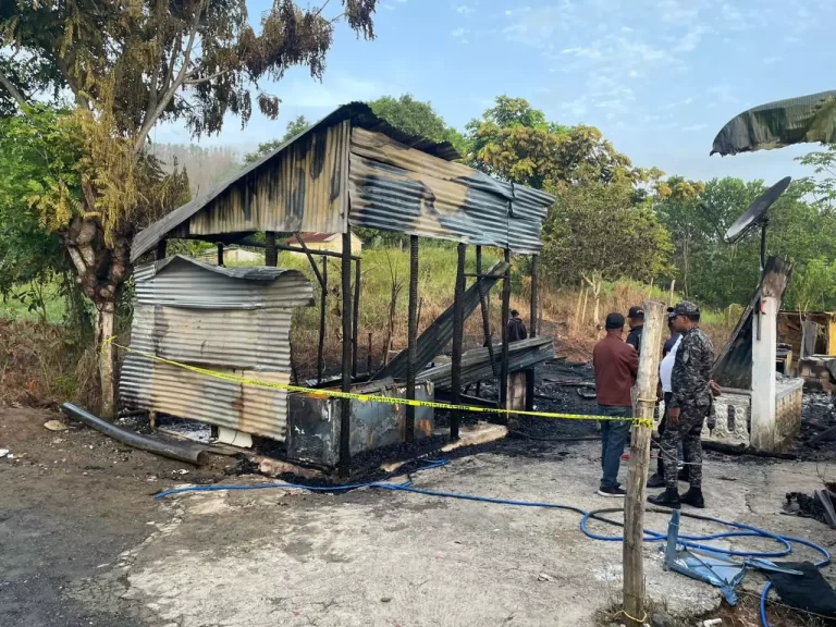 Trágico incendio en Maimón, Monseñor Nouel: dos niños fallecen