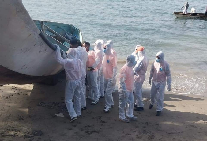 Hallan 14 esqueletos en embarcación en la costa de Río San Juan