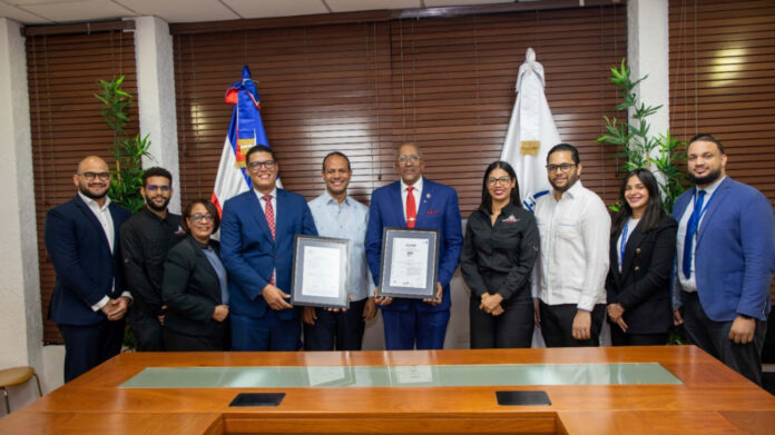 Certificación ISO 9001 de la Contraloría (1) CGR obtiene certificación ISO 9001