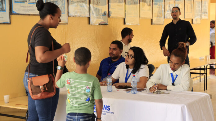 Supérate, SNS y Fundación Rica realizan operativo médico en Constanza