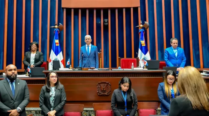 Senado envía a comisión bicameral proyecto de modificación a la Constitución