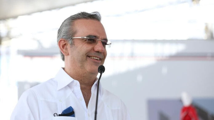 Abinader realizará prueba del Monorriel de Santiago