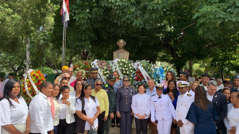 161 años de la Restauración se celebran con misa y ofrenda floral en Peravia