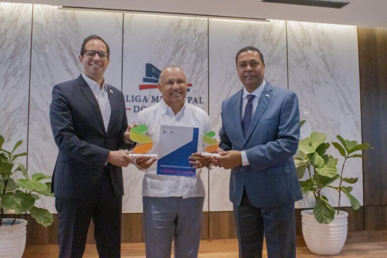 Alcaldía de Baní recibe incentivo de RD $5 millones gestión es reconocida por tercer año consecutivo