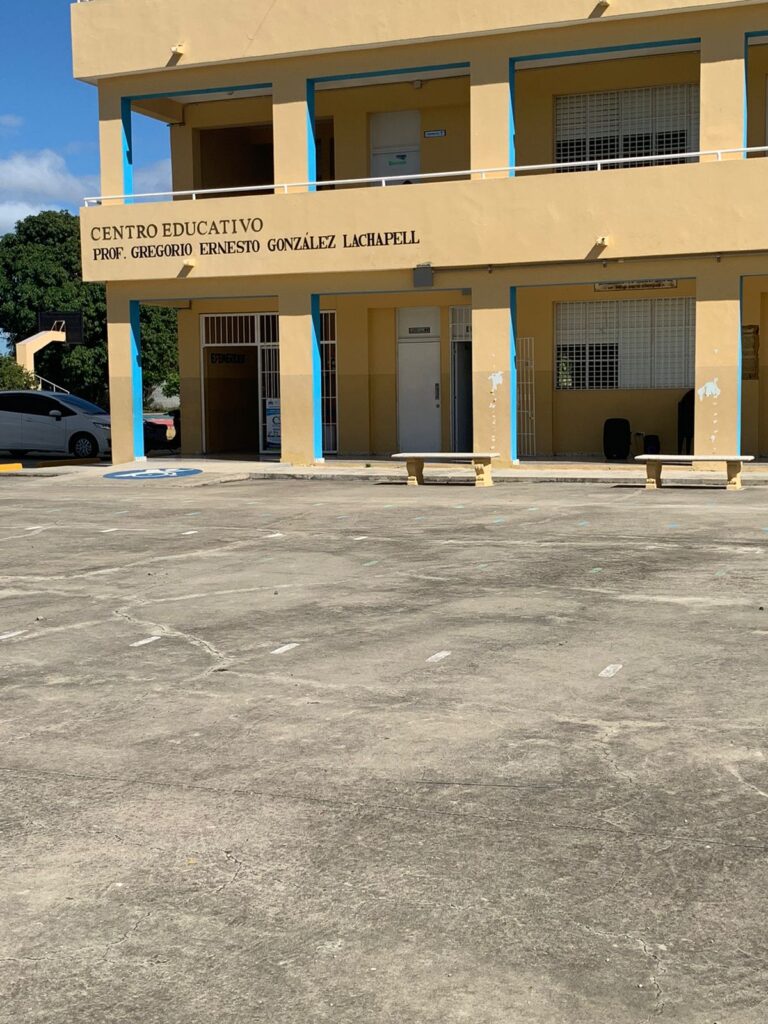 Escuela de Mata Gorda inicia año escolar con deficiencia, por la falta de personal administrativo y de apoyo