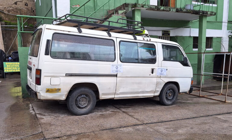 Hombre fallece ras ser impactado por minibús conducido por ciudadana china