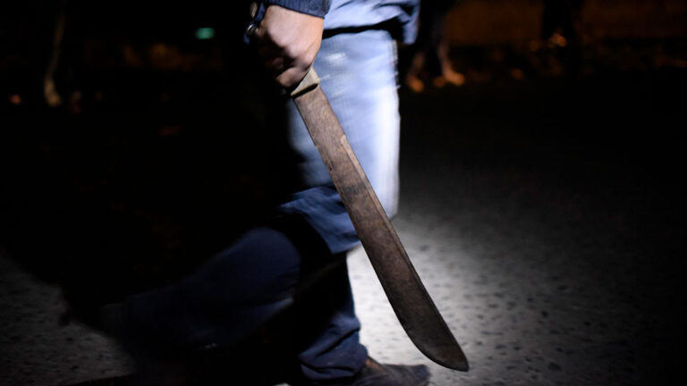 Agricultor herido a machetazos por delincuente en La Lima