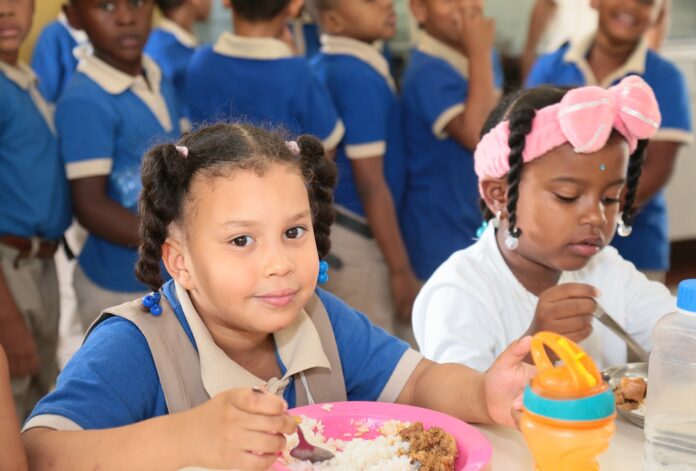 Inabie distribuye más de 67.7 millones de raciones alimenticias durante las primeras dos semanas de clases