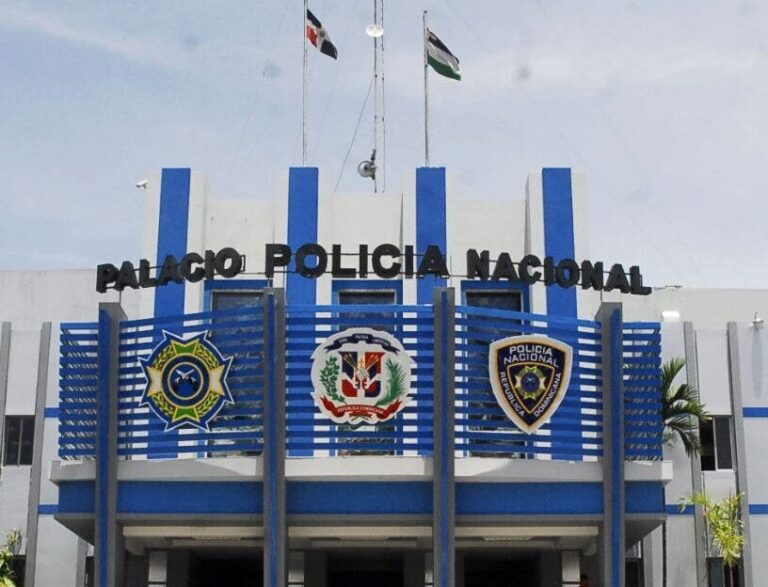PN arresta a dos implicados en asalto en el sector La Julia