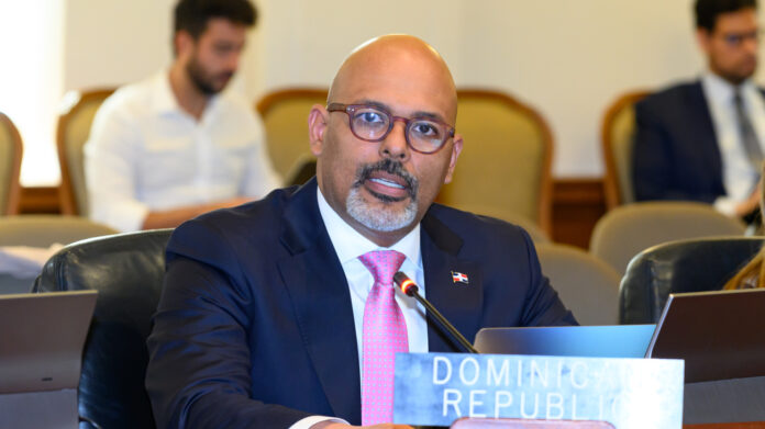 RD rechaza acusaciones de maltratos a inmigrantes haitianos