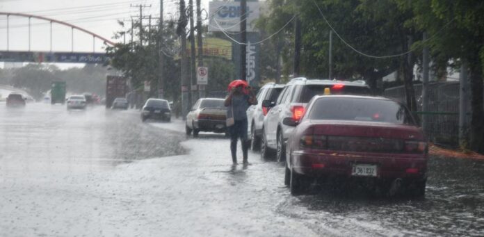 Aguaceros desde las horas matutinas por vaguada