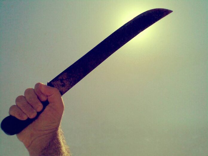 Hombre herido a machetazos por rencillas personales