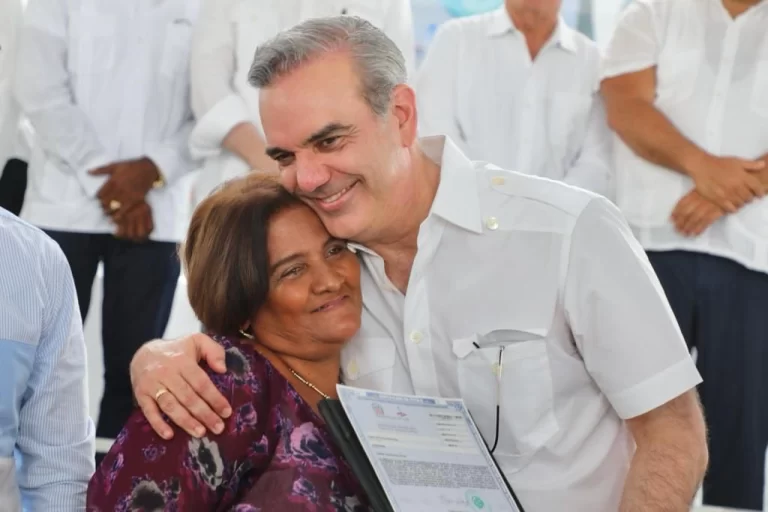 Abinader retoma agenda de inauguraciones y entregas este fin de semana