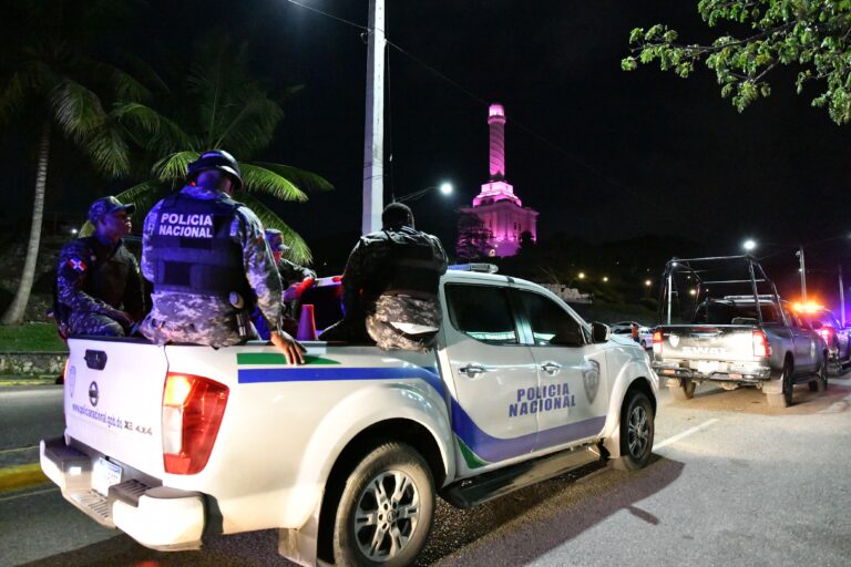 Operación “Garantía de Paz” interviene negocios en Santiago