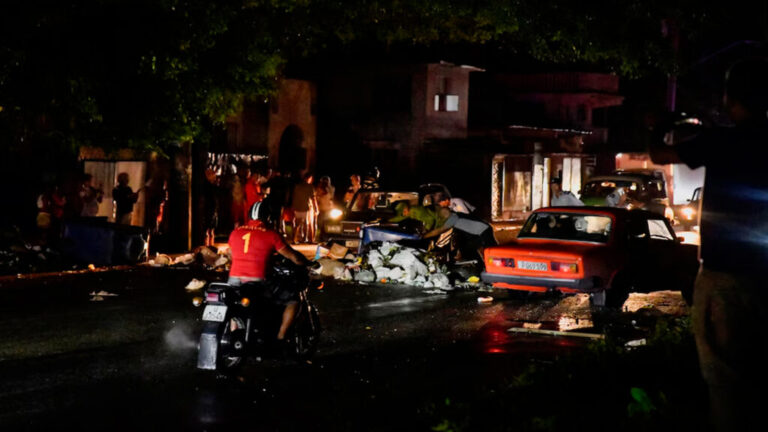 Un huracán que nadie esperaba, una Revolución que se apaga