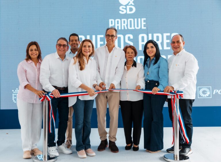 Ayuntamiento del Distrito remozó parque con apoyo del Banco Popular