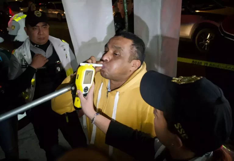 Inicia plan piloto de pruebas de alcoholemia en Santo Domingo