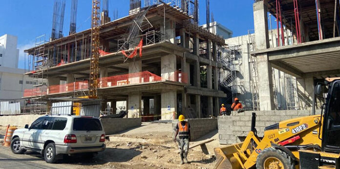 Haitiano muere de un disparo mientras trabajaba en construcción en La Vega