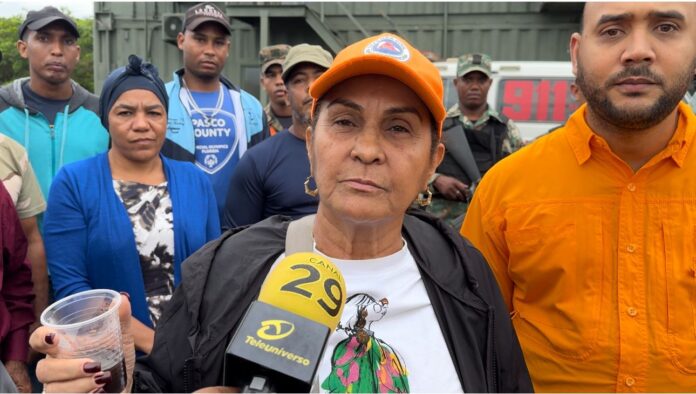 Gobernadora de Duarte distribuye ayuda alimentaria en Villa Riva