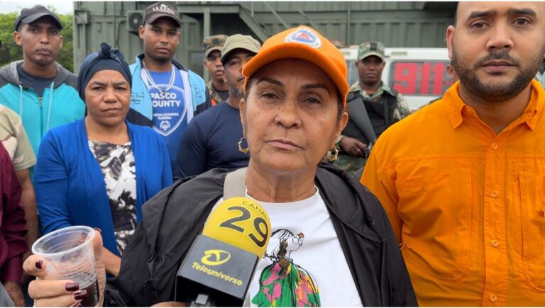 Gobernadora de Duarte distribuye ayuda alimentaria en Villa Riva