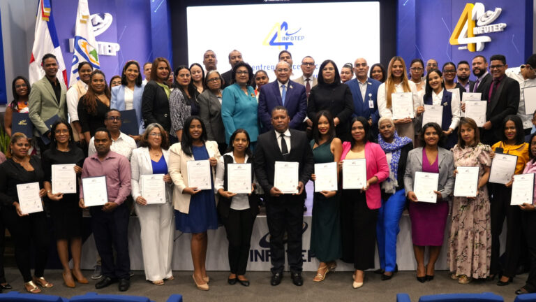 Más de 120 ejecutivos reciben certificados del Infotep