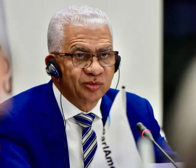 Presidente del Senado favorece deportaciones de ilegales y repudia violencia de haitianos