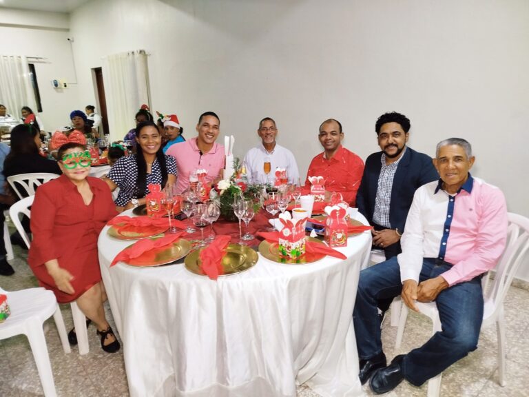 CMD provincial San Juan celebra cena navideña para médicos