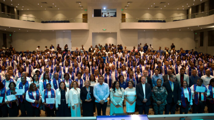 Graduación de 467 nuevos líderes mediadores comunitarios