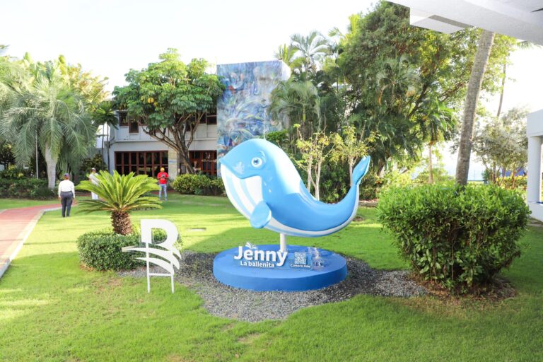 Abinader inaugura remozamiento del Acuario Nacional