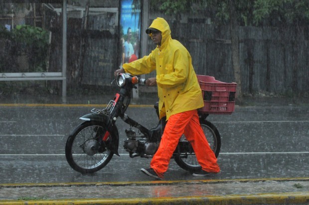 Chubascos dispersos en varias provincias del país