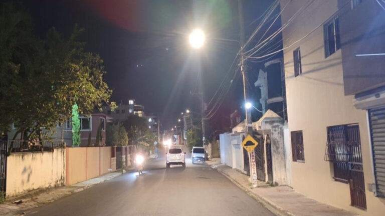 Edeeste concluye mejoras en el alumbrado público en Santo Domingo y el DN