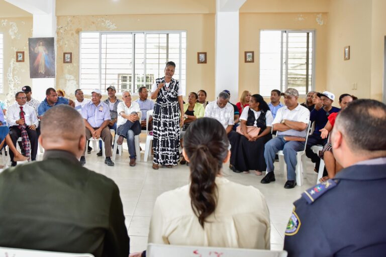 Faride Raful refuerza seguridad en Villa Mella