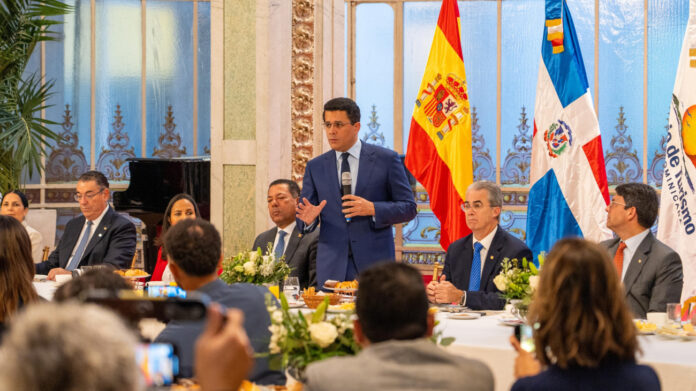 RD logra en Fitur inversiones por más 6,750 millones de dólares