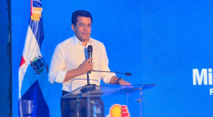 RD busca inversiones y mayor conectividad aérea en Fitur 2025