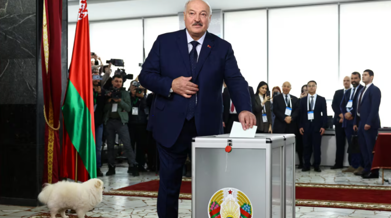 Lukashenko se perpetúa en el poder tras unas elecciones a todas luces amañadas