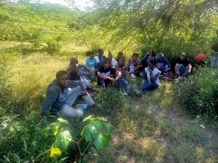 Ejército detiene a traficantes de indocumentados en Montecristi