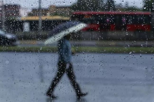 Lluvias dispersas y temperaturas frescas en varias puntos del país