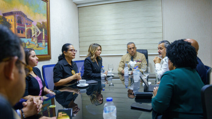 Migración, Supérate y Unicef trabajan en plan de reinserción para dominicanos repatriados
