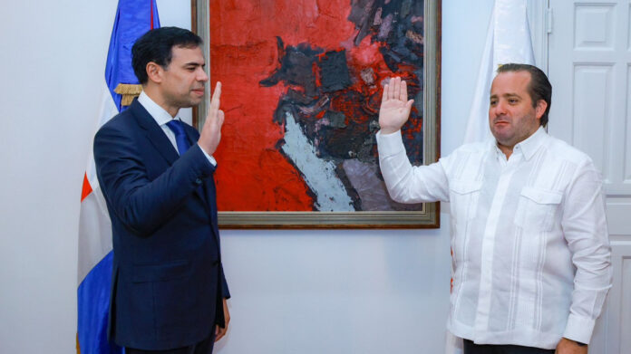 Roberto Ángel Salcedo asume como nuevo ministro de Cultura