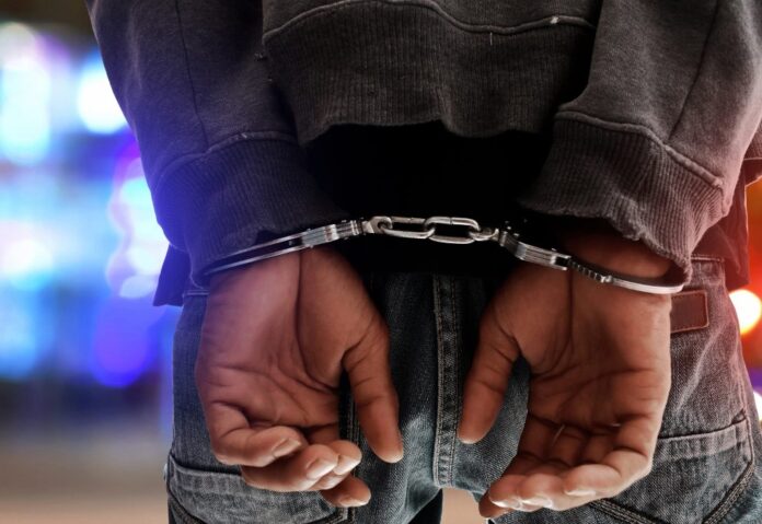 Se entregan dos hombres acusados de homicidio en Nizao