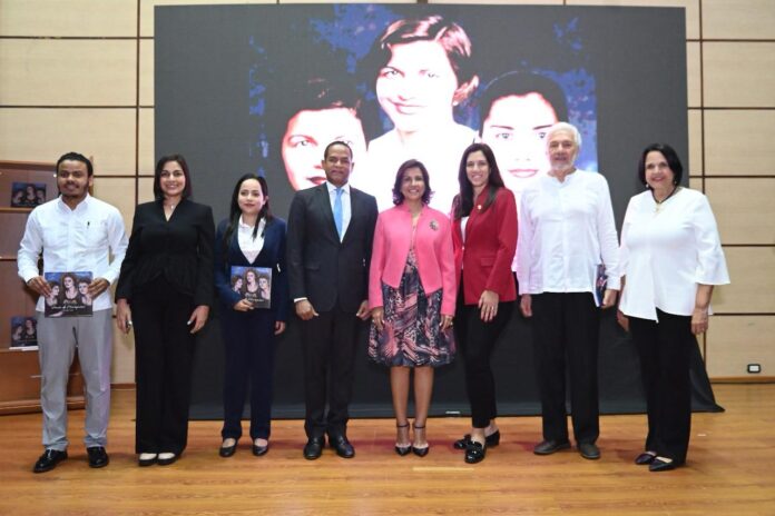 Presentan poema “Amén de Mariposas” en honor a las hermanas Mirabal