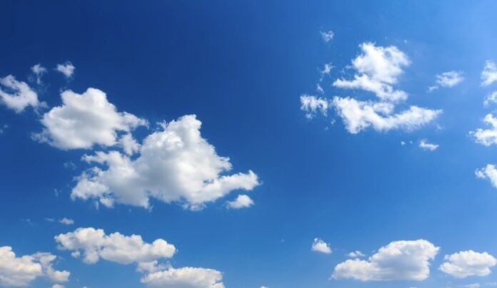 Nubes dispersas y escasas lluvias en el país