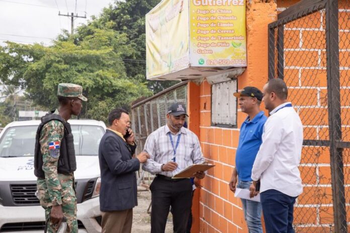 Desmantelan conexión eléctrica irregular en empresa de jugos