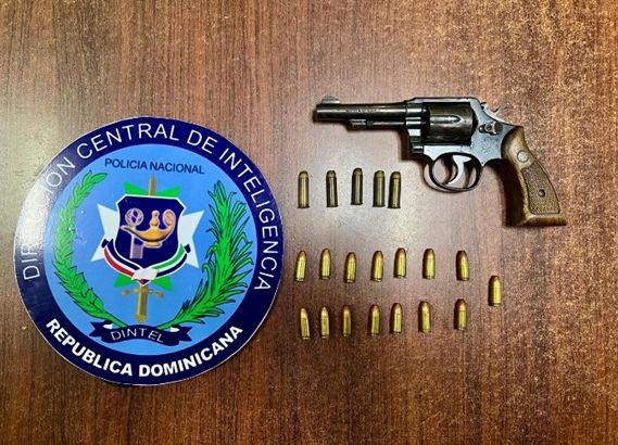 Policía y MP realizan cinco allanamientos en Santiago