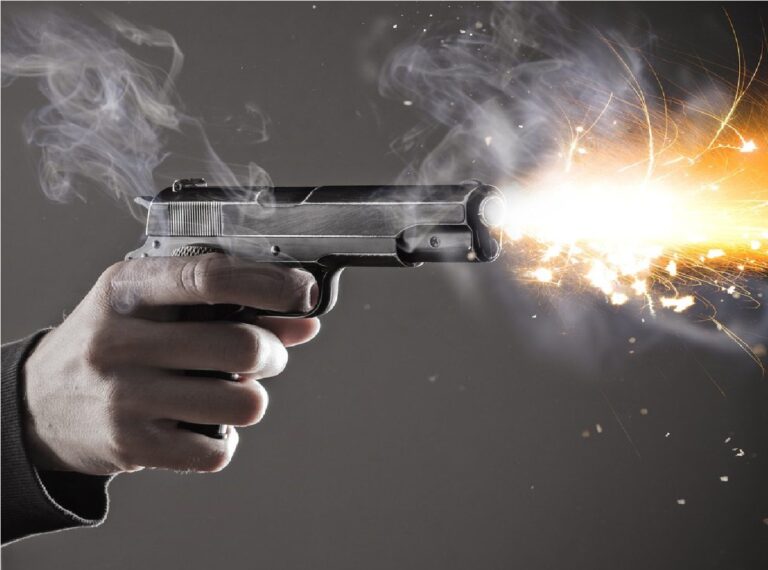 Mujer es asesinada a tiros en Navarrete