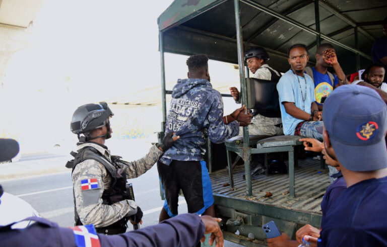 Detienen ocho haitianos indocumentados en Santiago Rodríguez
