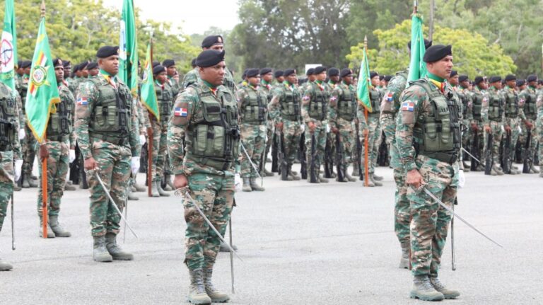 Ejército descubre 50 haitianos indocumentados en una vivienda en Mao